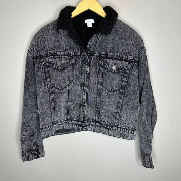 Forever 21 black Sherpa lined denim jacket - Picture 1 of 4